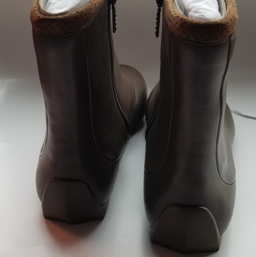 Tsubo Inlay Short Ankle Wn's Booties -Sz 9 US - Picture 8 of 13